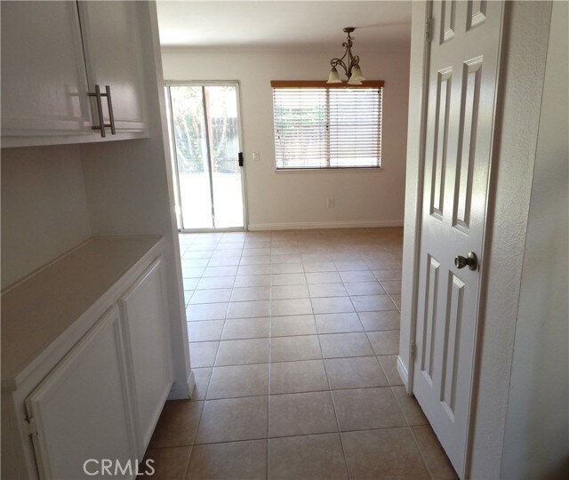Building Photo - 1829 Rockcrest Dr