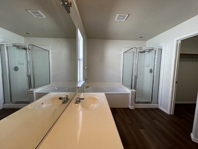 Building Photo - Charming 3-Bed /2 -Bath Sanctuary with Fireplace & Hardwood Floors, Between Evans and Bulverde at...