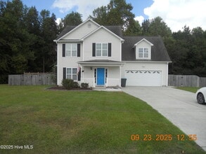 Building Photo - 105 Spring Leaf Ln