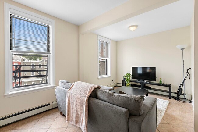 Building Photo - 229 Park Ave