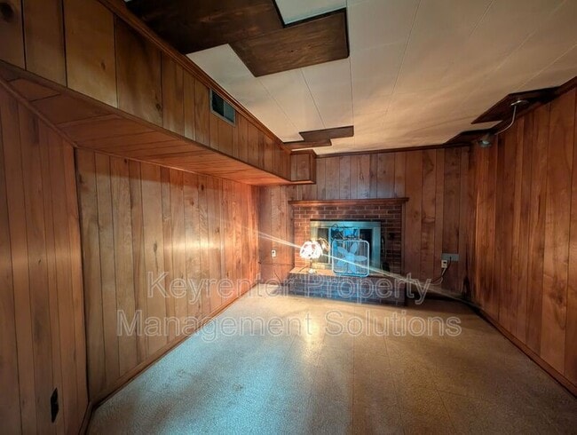 Building Photo - 700 Shenandoah Ave