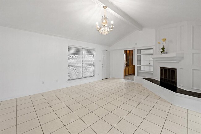 Building Photo - 12415 Lima Dr