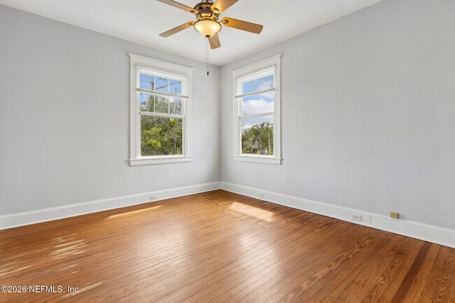 Building Photo - 2527 Forbes St