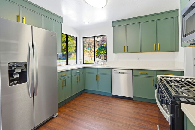 Building Photo - 23855 Zuger Dr