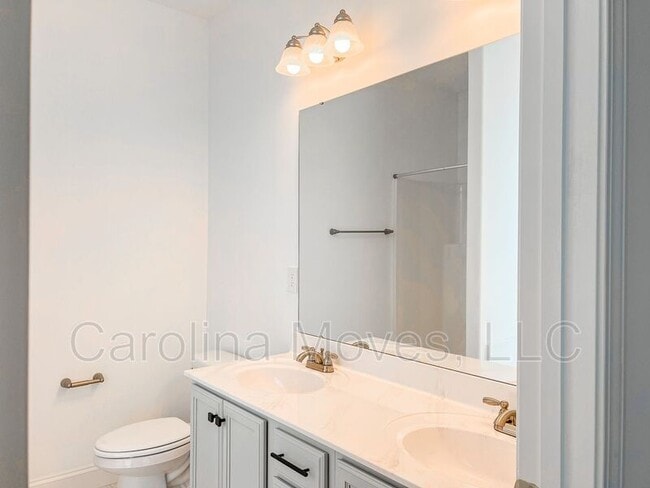 Building Photo - 116 Forest Ridge Way