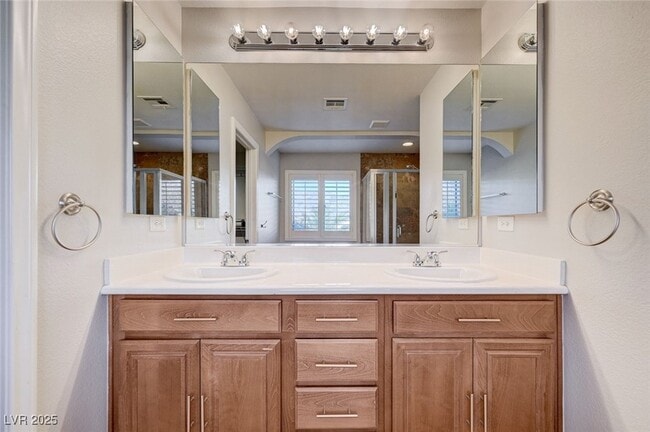 Building Photo - 4328 Desert Home Ave