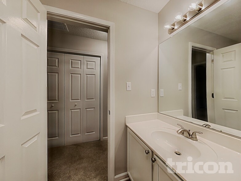 Building Photo - 2921 Barbee Ct