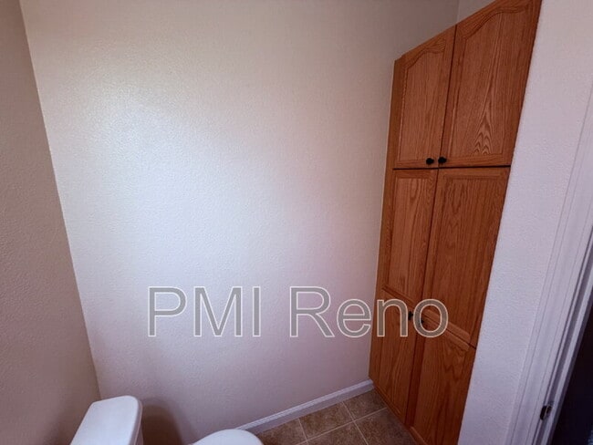 Building Photo - 9070 Jack Hammer Ct