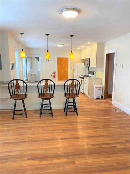 Building Photo - 167 Harvard St