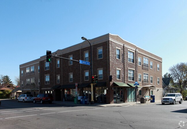 Primary Photo - 2803 E 38th St