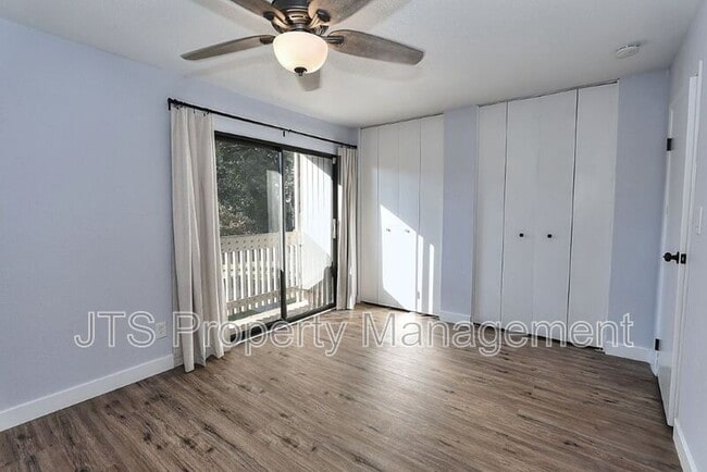 Building Photo - 45 Derow Ct