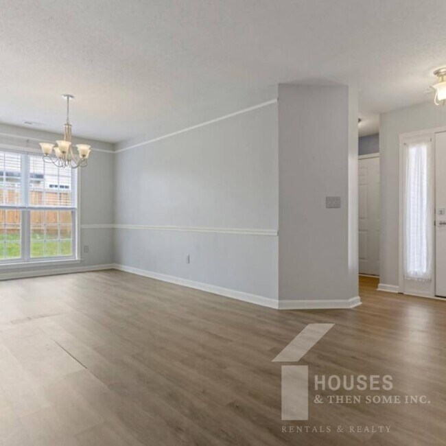 Building Photo - 110 Stonington Way