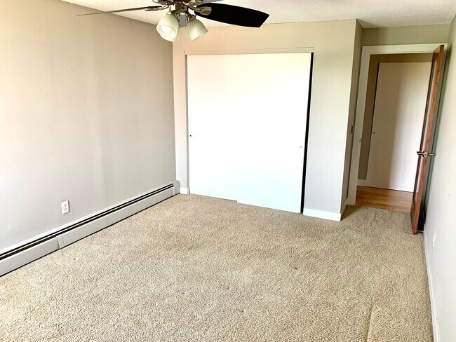 Bedroom - 2800 W 44th St