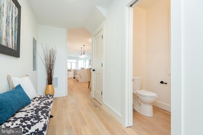 Building Photo - 309 N Patrick St