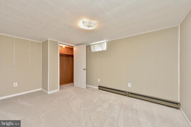 Building Photo - 315 Valley View Ave SW