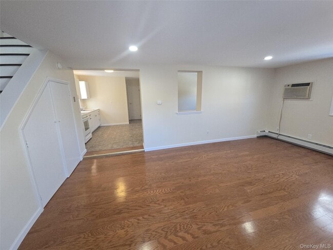 Building Photo - 91 Holloran Rd