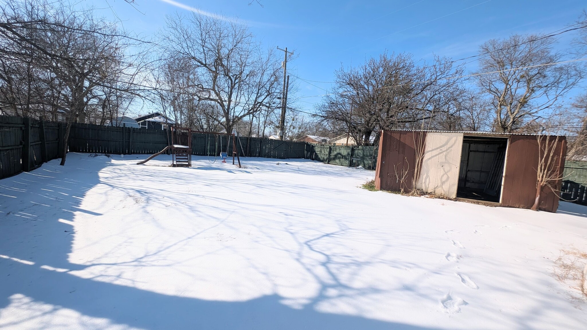 Building Photo - 1322 N Brents Ave