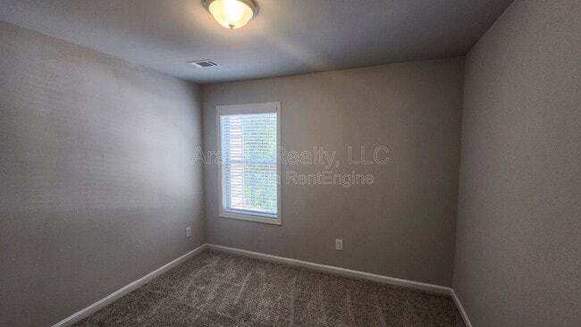 Building Photo - 5238 Pinnacle Walk