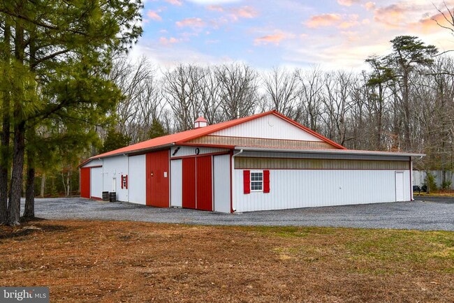 Building Photo - 10049 Meleen Dr