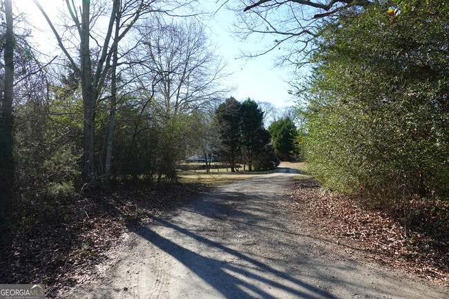 Building Photo - 1333 Holliday Dr