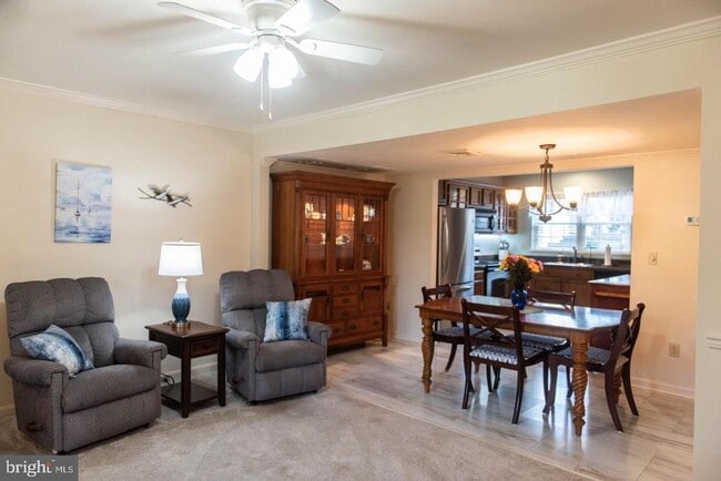 Building Photo - 609 Cambridge Ct