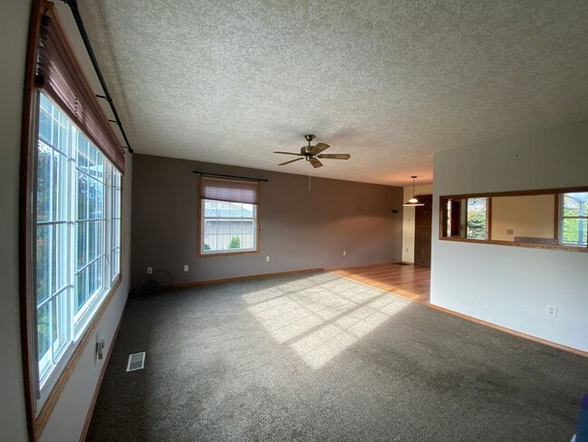Building Photo - $300 Off 1st Month's RENT! Spacious 3-Bedroom Home with Large Fenced Yard + RV Parking in The Dalles