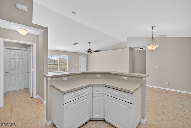 Building Photo - 408 NW 17th Ave