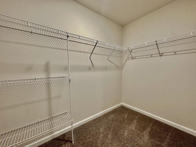 Building Photo - 1339 Mifflin Ln