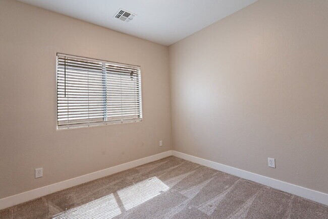 Building Photo - 7599 W Springfield Wy