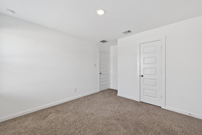 Building Photo - 30039 Gallatin River Ln