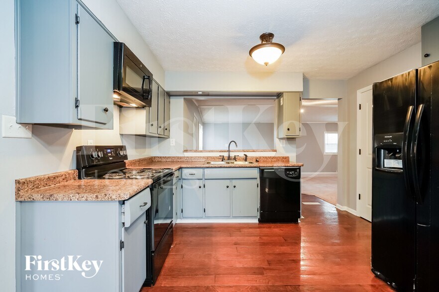 Building Photo - 371 S Hendricks Dr