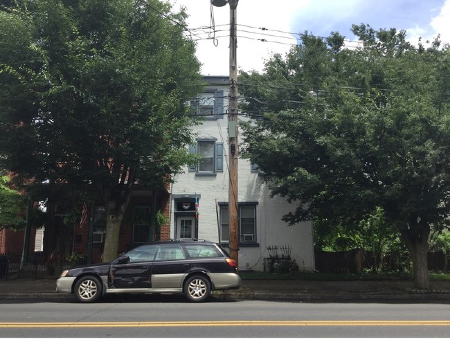 Building Photo - Bath Road Apartments