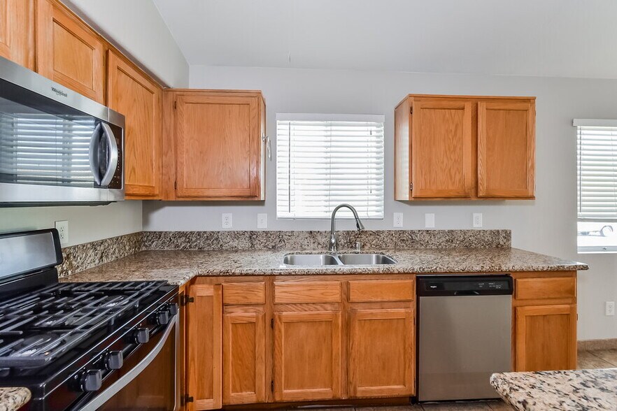 Building Photo - 2401 Cypress Island Ct