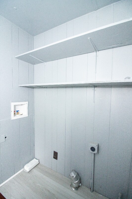 Building Photo - 704 Vine Ave