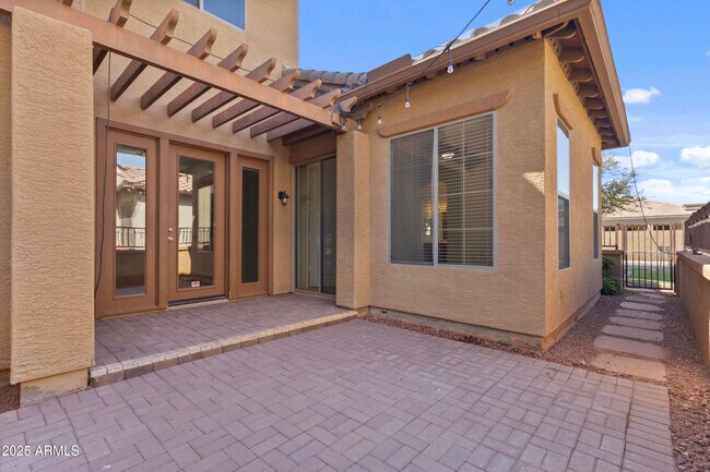 Building Photo - 785 W Village Pkwy