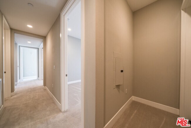 Building Photo - 5837 Village Dr