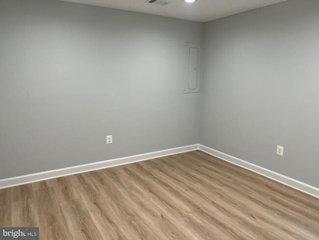 Building Photo - 12149 Salemtown Dr