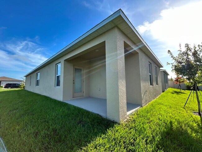 Building Photo - 4952 Kaia Ave