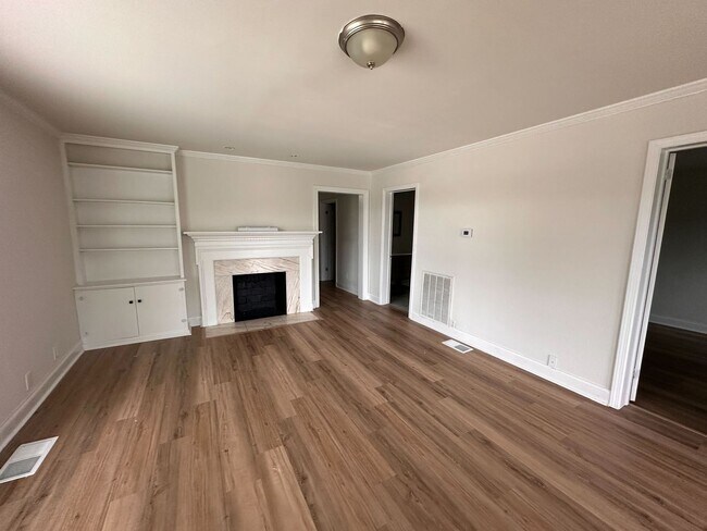 Building Photo - Immaculate 3 Bedroom Home For Rent In Soug...