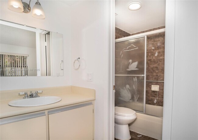 Building Photo - 5851 W 20th Ave