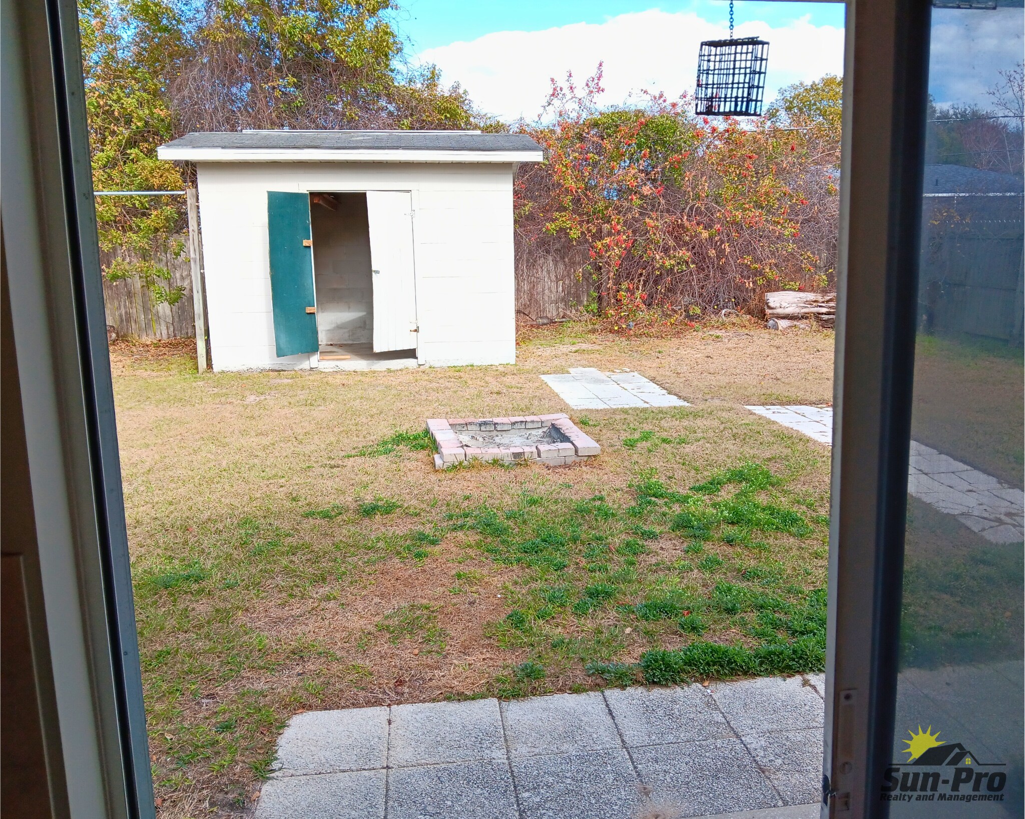 Building Photo - 2735 Fern Palm Dr