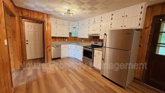 Building Photo - 42 Bagwell Dr