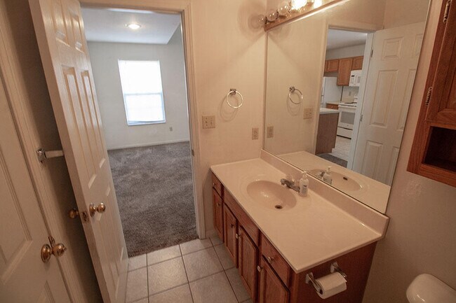 Building Photo - 1415 N Frideriki Dr