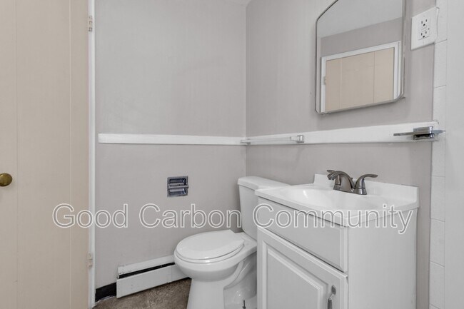 Building Photo - 303 Beattie Ave