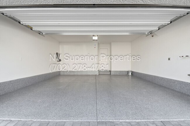 Building Photo - Aliante!! Never lived in!!! Gated!! Community Pool!!! Playground!! 2 Car Garage!! Tankless Hot wa...