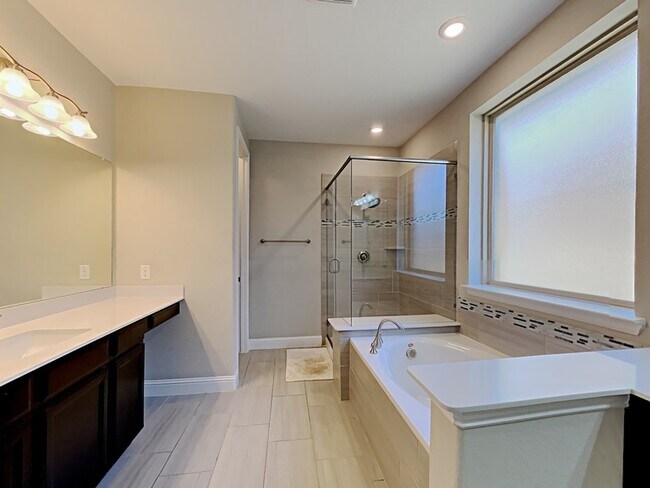 Building Photo - 1004 Indian Grass Ln