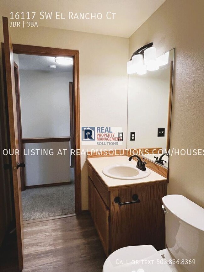 Building Photo - 16117 SW El Rancho Ct