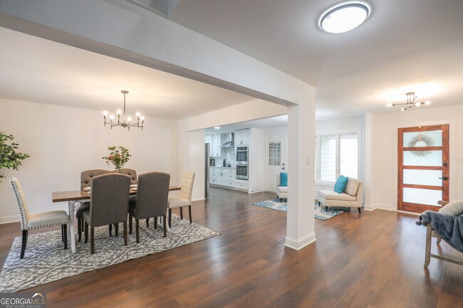 Building Photo - 212 Southland Dr