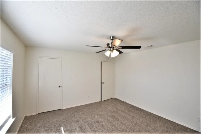 Building Photo - 4146 Hathaway Dr