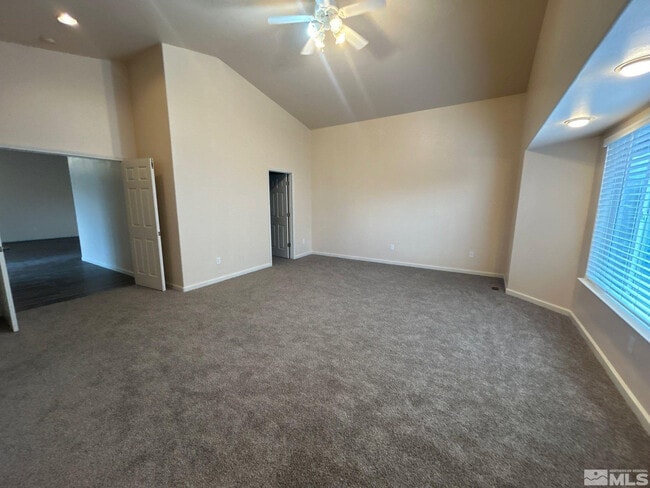 Building Photo - 455 Mallard Way
